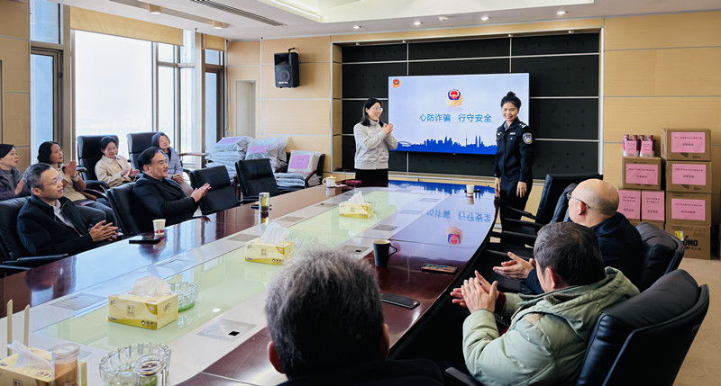 首页_副本.jpg 首页_副本.jpg