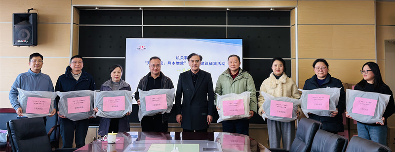 书记颁奖1_副本_副本.jpg 书记颁奖1_副本_副本.jpg