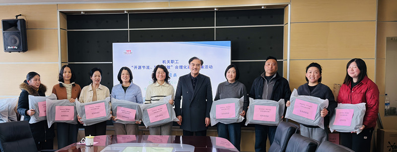 书记颁奖2_副本_副本.jpg 书记颁奖2_副本_副本.jpg